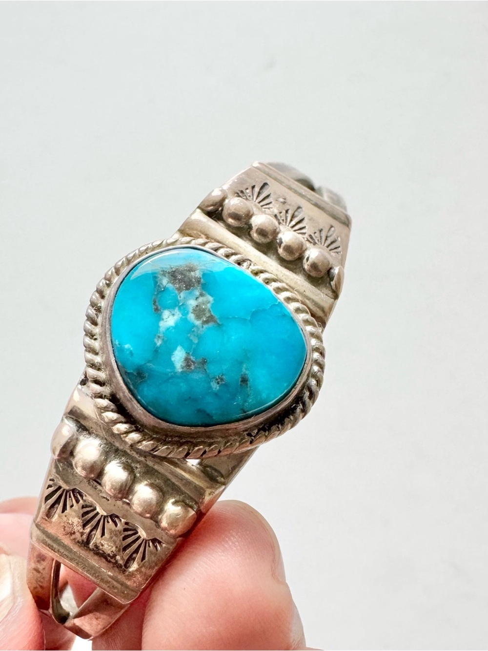 1950s Vintage Sterling Silver Turquoise Native American Navajo Cuff Bracelet - Picture 5 of 9